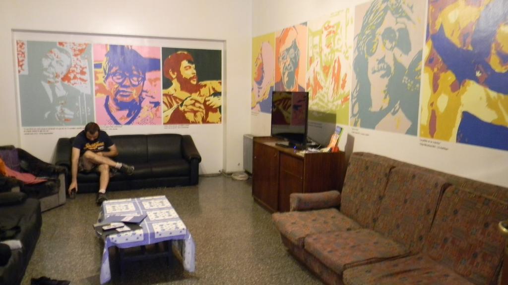 Punto Urbano Hostel Мендоса Екстериор снимка