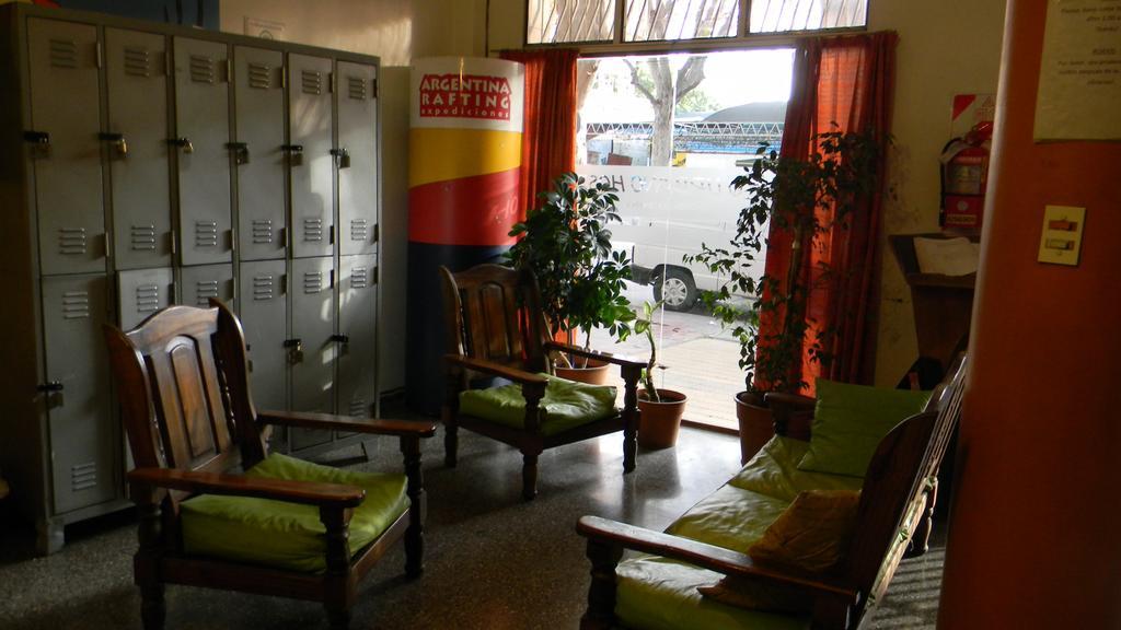 Punto Urbano Hostel Мендоса Екстериор снимка
