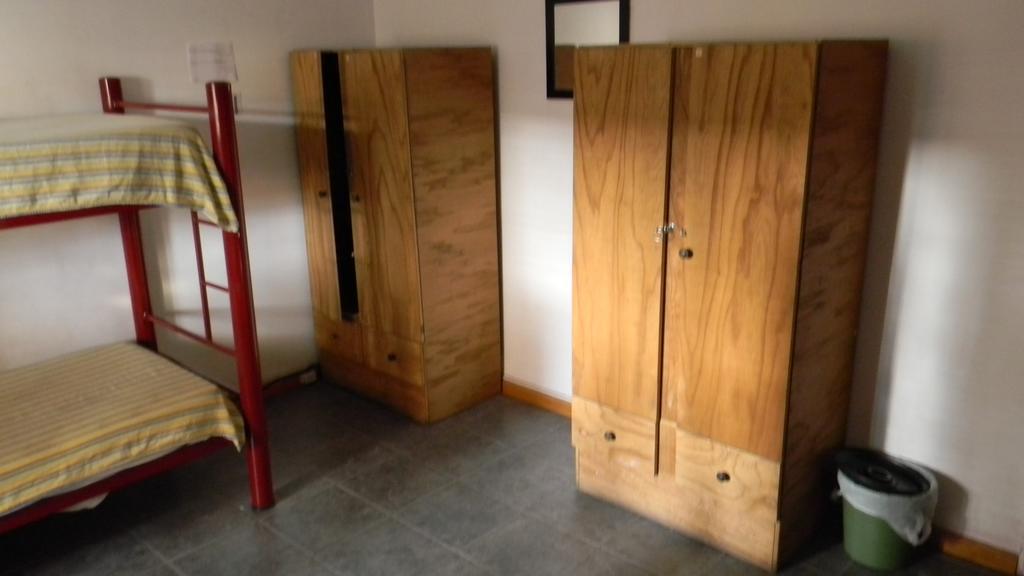 Punto Urbano Hostel Мендоса Екстериор снимка