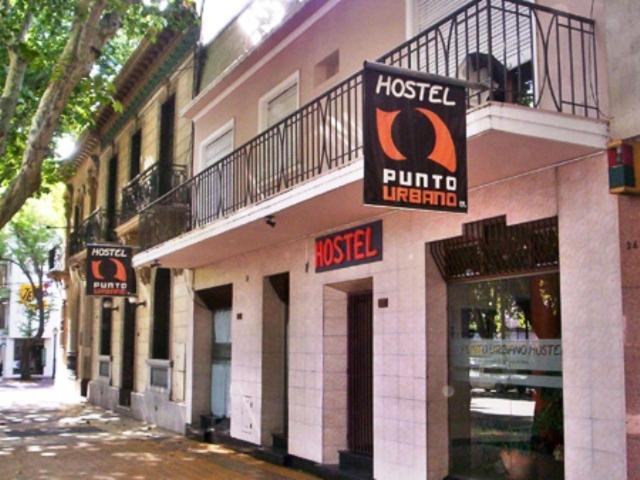 Punto Urbano Hostel Мендоса Екстериор снимка