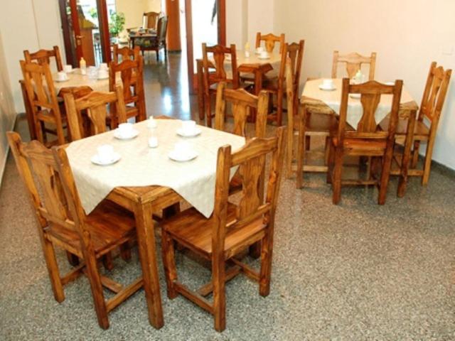 Punto Urbano Hostel Мендоса Екстериор снимка